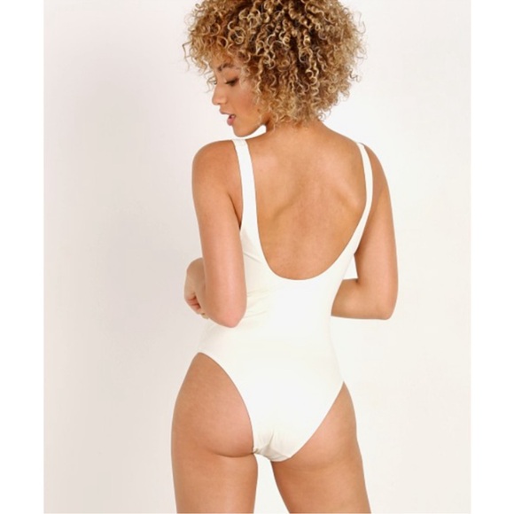 Solid & Striped The Michelle Tie One Piece Swimsuit in Cream, Size XS - Picture 3 of 6
